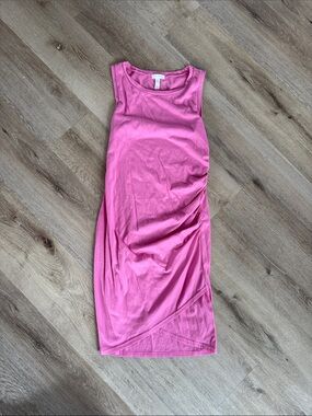 Leith Fuchsia Sleeveless Ruched Midi Dress